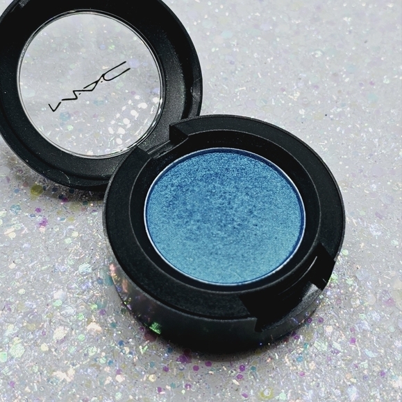 MAC Cosmetics Parrot (MAC Originals Collection) Limited Edition/Rare Eyeshadow - Picture 5 of 11